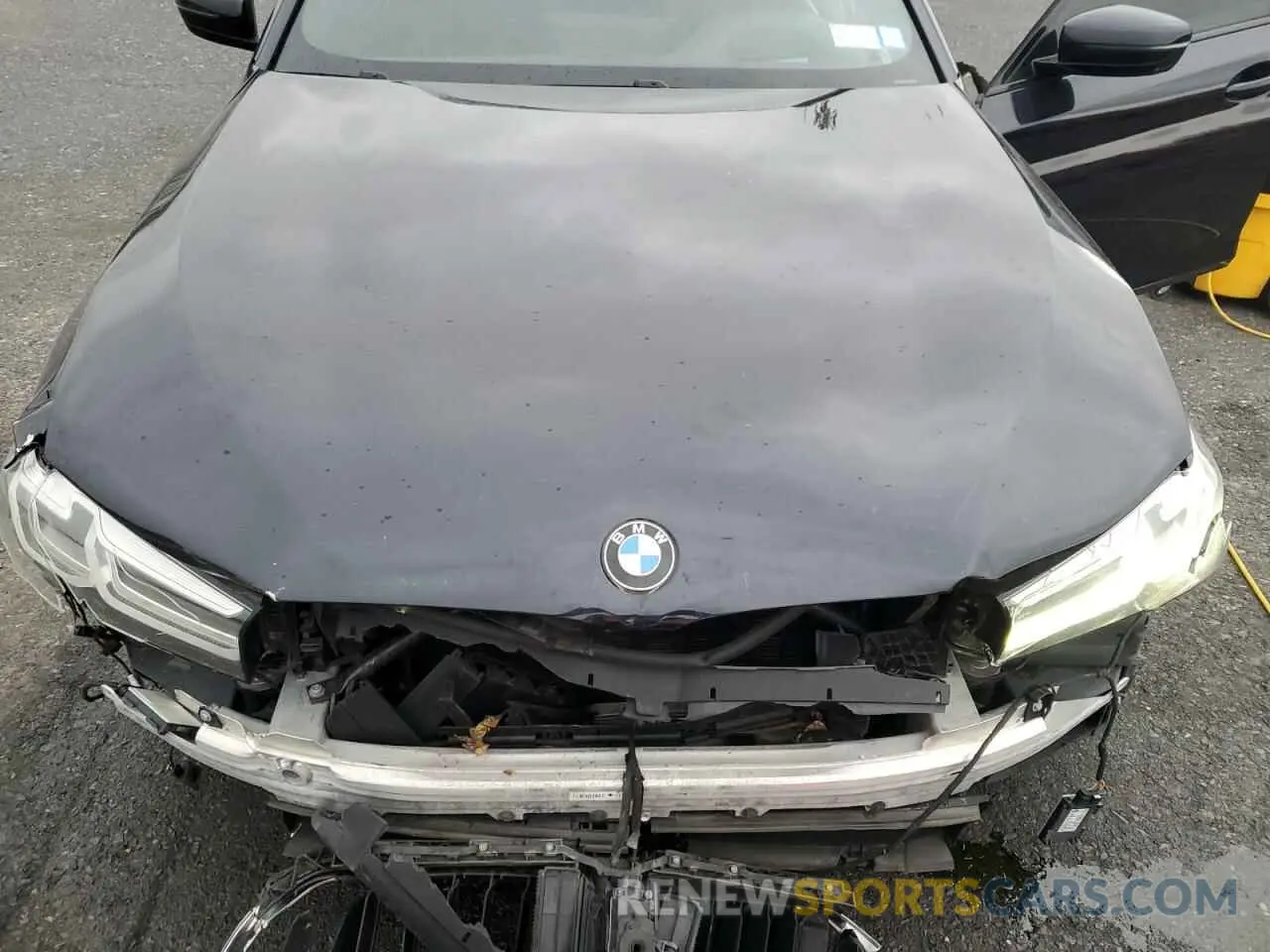 11 fotografías del automóvil dañado WBA73BJ08MWW95327 BMW 5 SERIES 2021