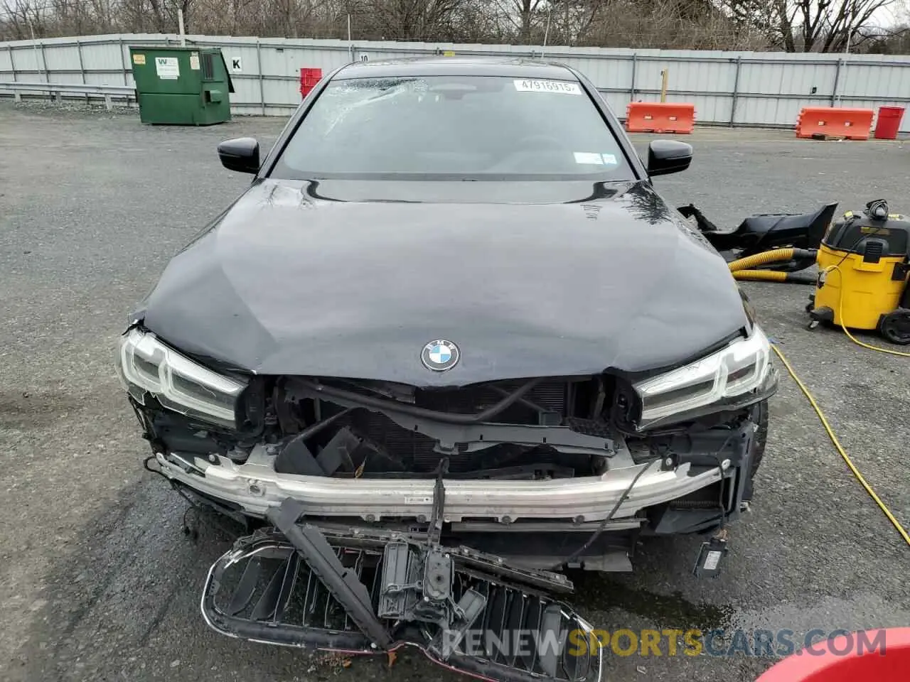 5 fotografías del automóvil dañado WBA73BJ08MWW95327 BMW 5 SERIES 2021
