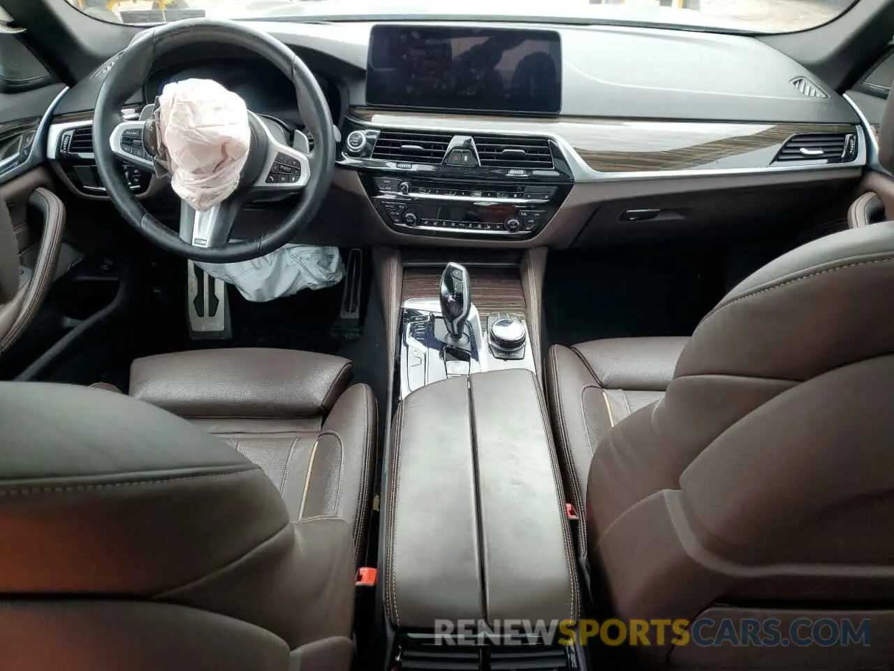8 fotografías del automóvil dañado WBA73BJ09MWW96289 BMW 5 SERIES 2021