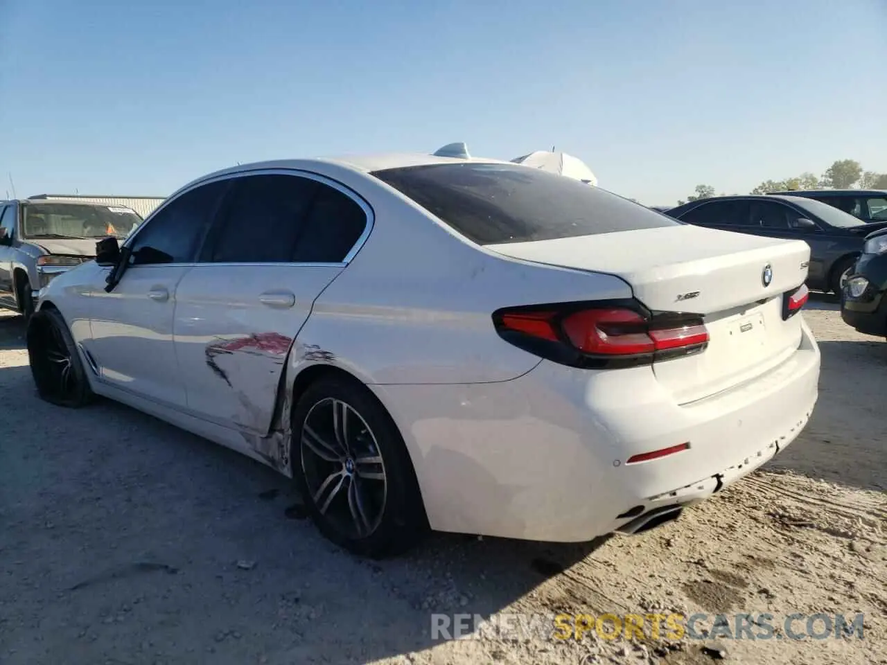3 fotografías del automóvil dañado WBA73BJ0XMWW94020 BMW 5 SERIES 2021