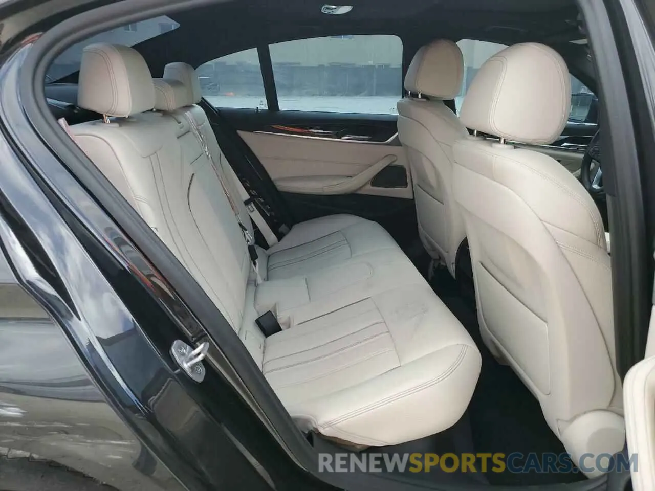 10 fotografías del automóvil dañado WBA13AG02NCK27636 BMW 5 SERIES 2022
