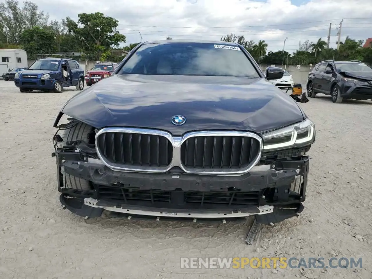 5 fotografías del automóvil dañado WBA13AG02NCK27636 BMW 5 SERIES 2022