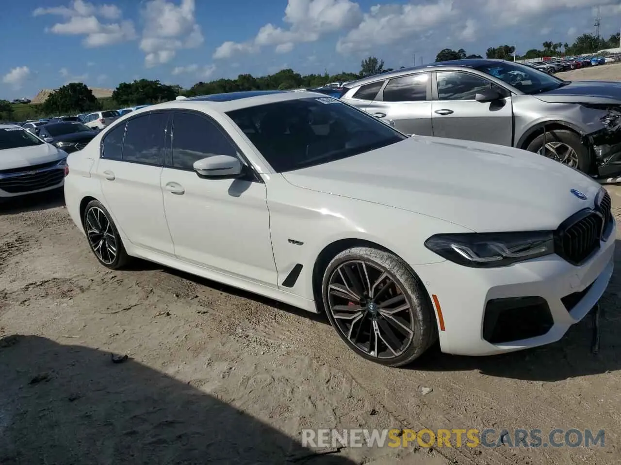 4 fotografías del automóvil dañado WBA13AG03NCK29539 BMW 5 SERIES 2022