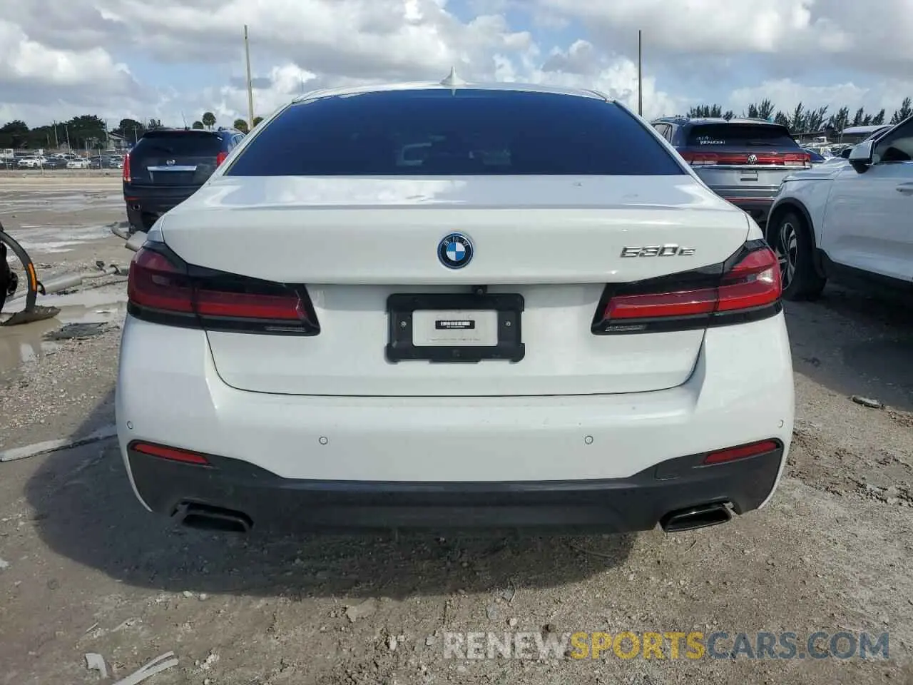 6 fotografías del automóvil dañado WBA13AG03NCK29539 BMW 5 SERIES 2022