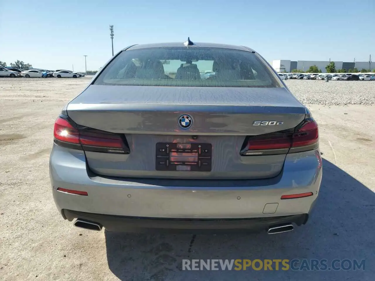 6 fotografías del automóvil dañado WBA13AG09NCH72025 BMW 5 SERIES 2022