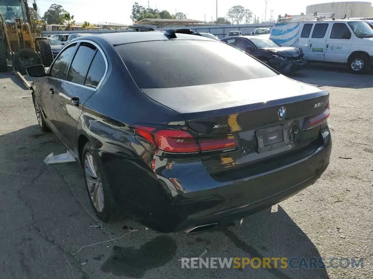 3 fotografías del automóvil dañado WBA13BJ00NCJ18476 BMW 5 SERIES 2022