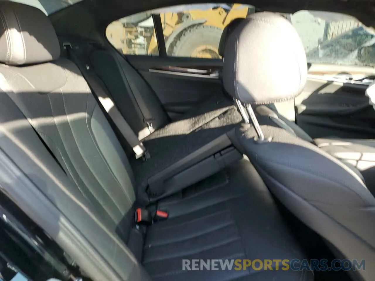 6 fotografías del automóvil dañado WBA13BJ00NCJ18476 BMW 5 SERIES 2022