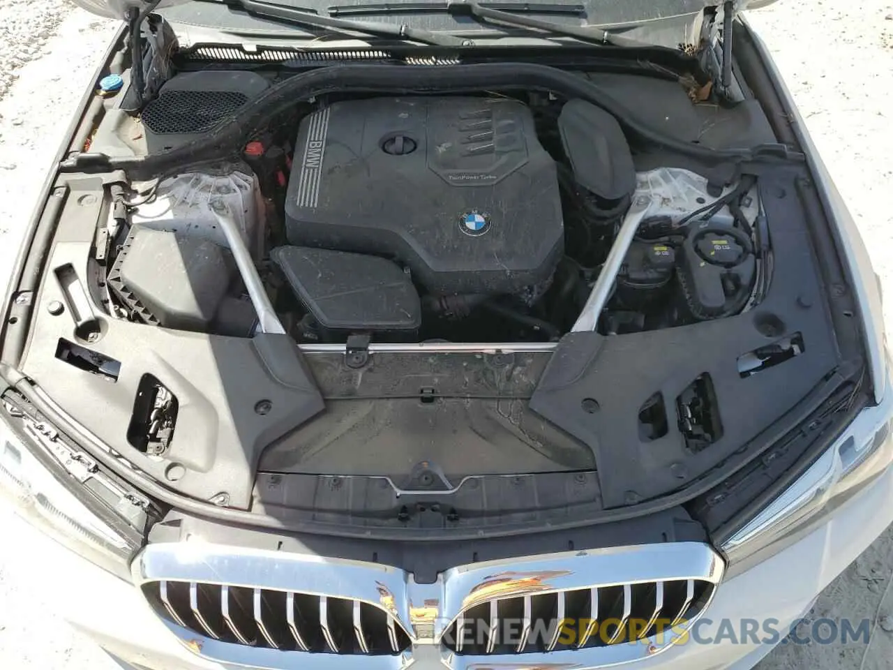 11 fotografías del automóvil dañado WBA13BJ00NCL04213 BMW 5 SERIES 2022