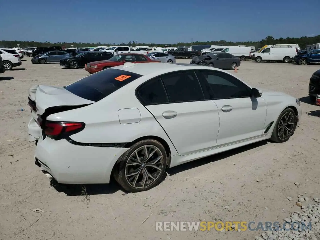 3 fotografías del automóvil dañado WBA13BJ00NCL04213 BMW 5 SERIES 2022