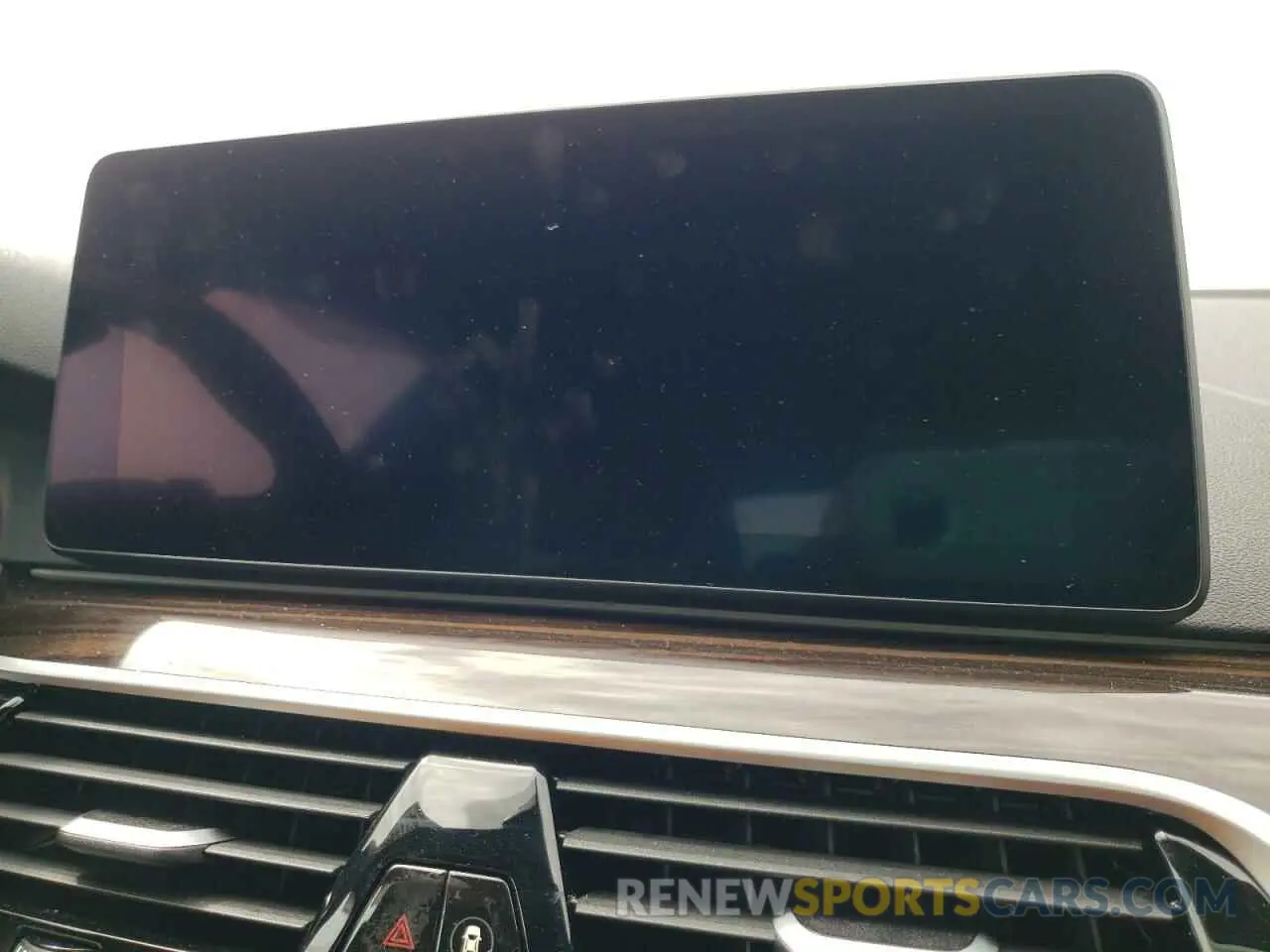 9 fotografías del automóvil dañado WBA13BJ03NCK21763 BMW 5 SERIES 2022