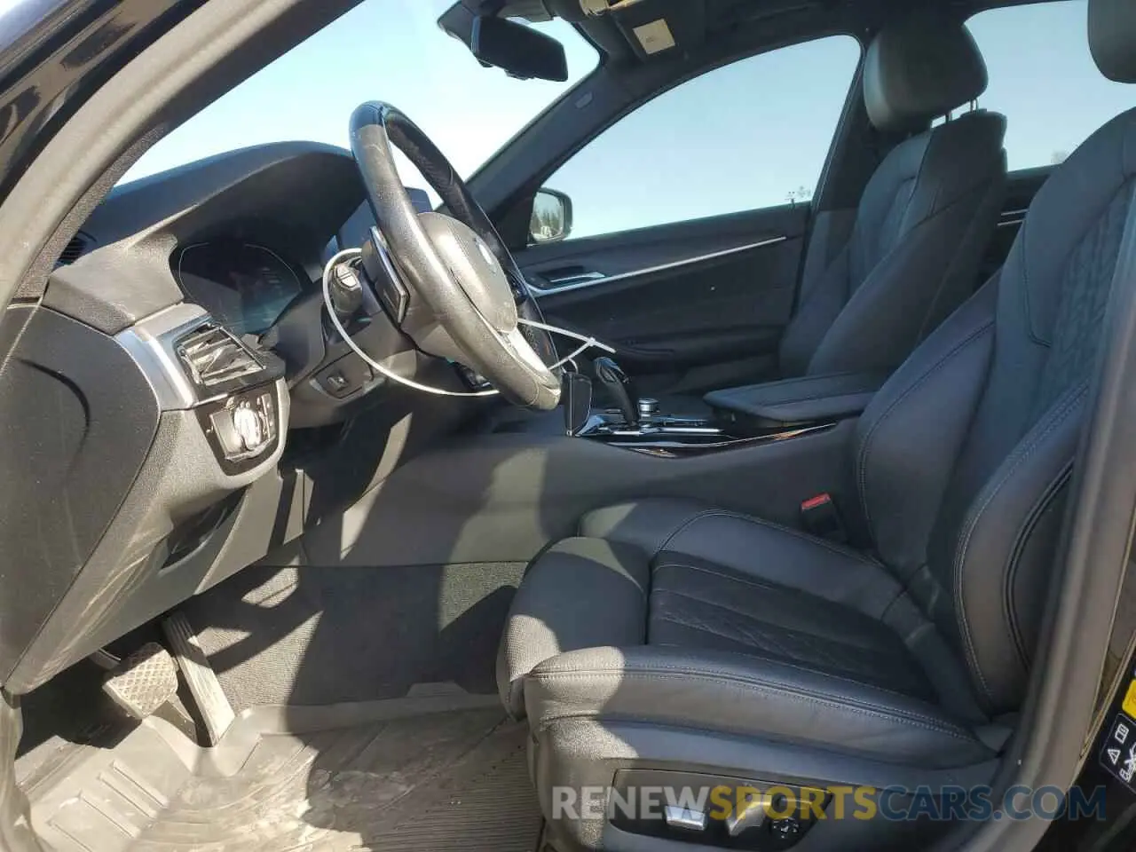 7 fotografías del automóvil dañado WBA13BJ04NWX65199 BMW 5 SERIES 2022