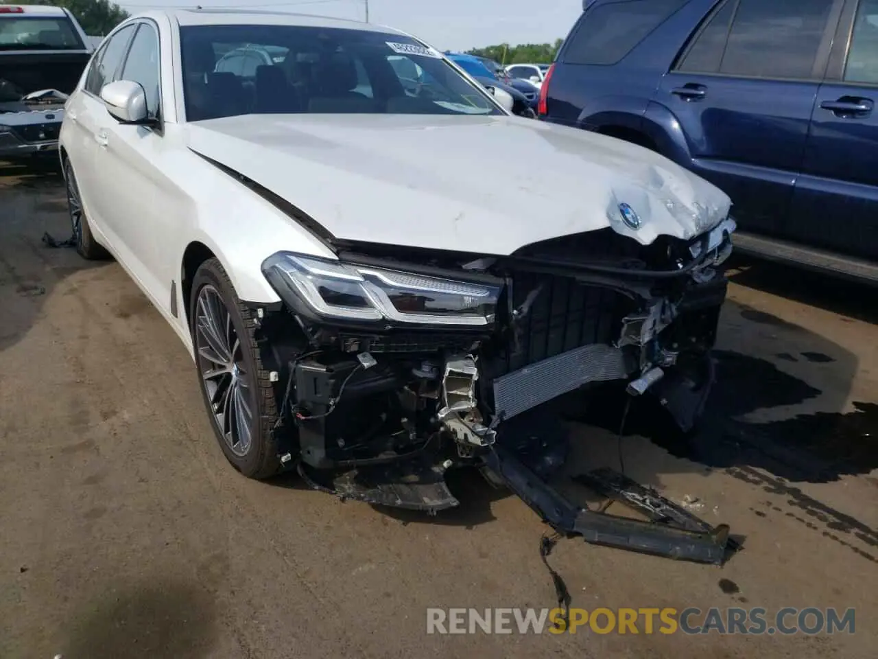 9 fotografías del automóvil dañado WBA13BJ06NWX58545 BMW 5 SERIES 2022