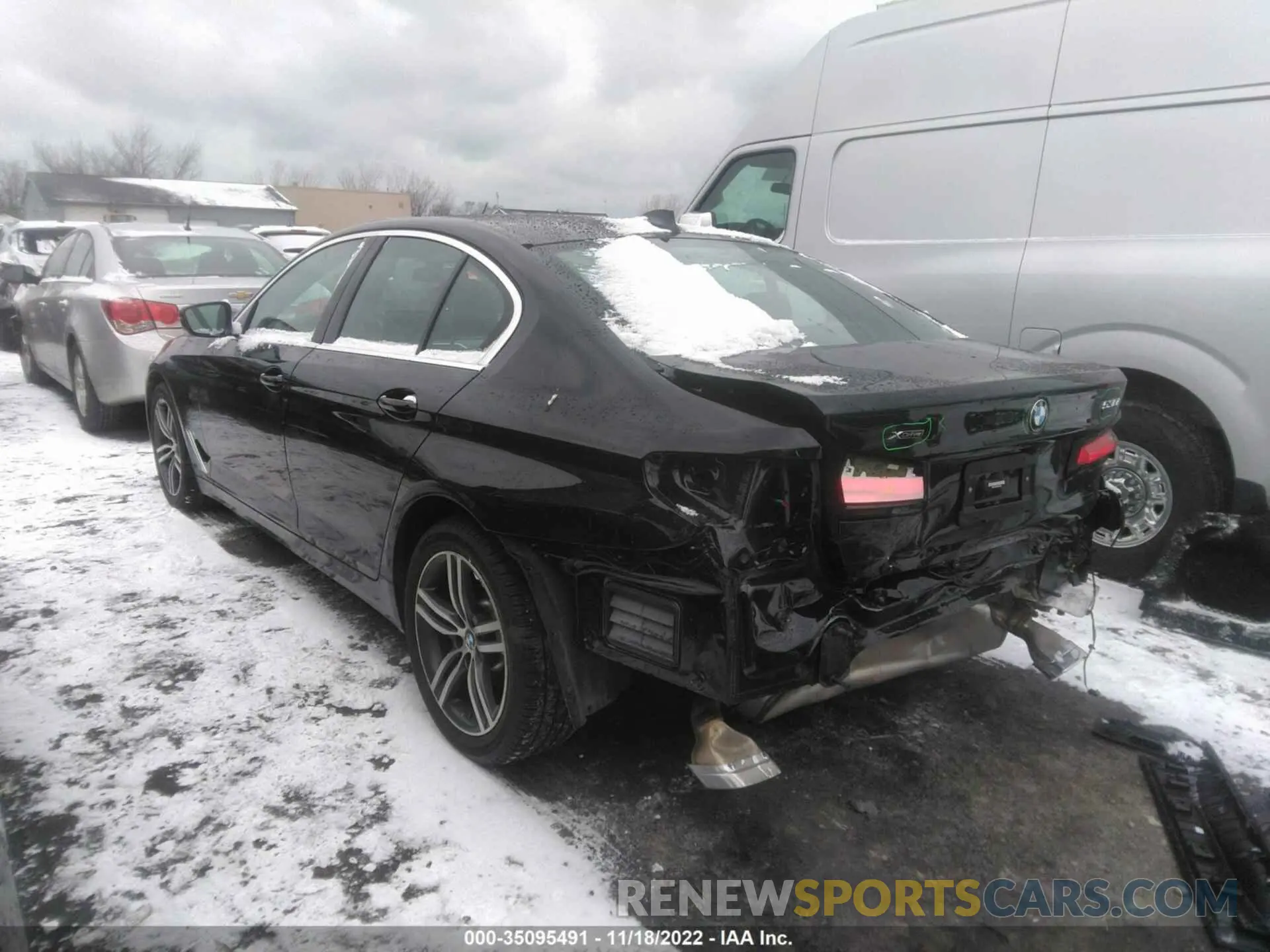 3 fotografías del automóvil dañado WBA13BJ06NWX67956 BMW 5 SERIES 2022