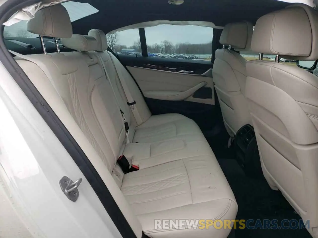 10 fotografías del automóvil dañado WBA13BJ07NCH68277 BMW 5 SERIES 2022