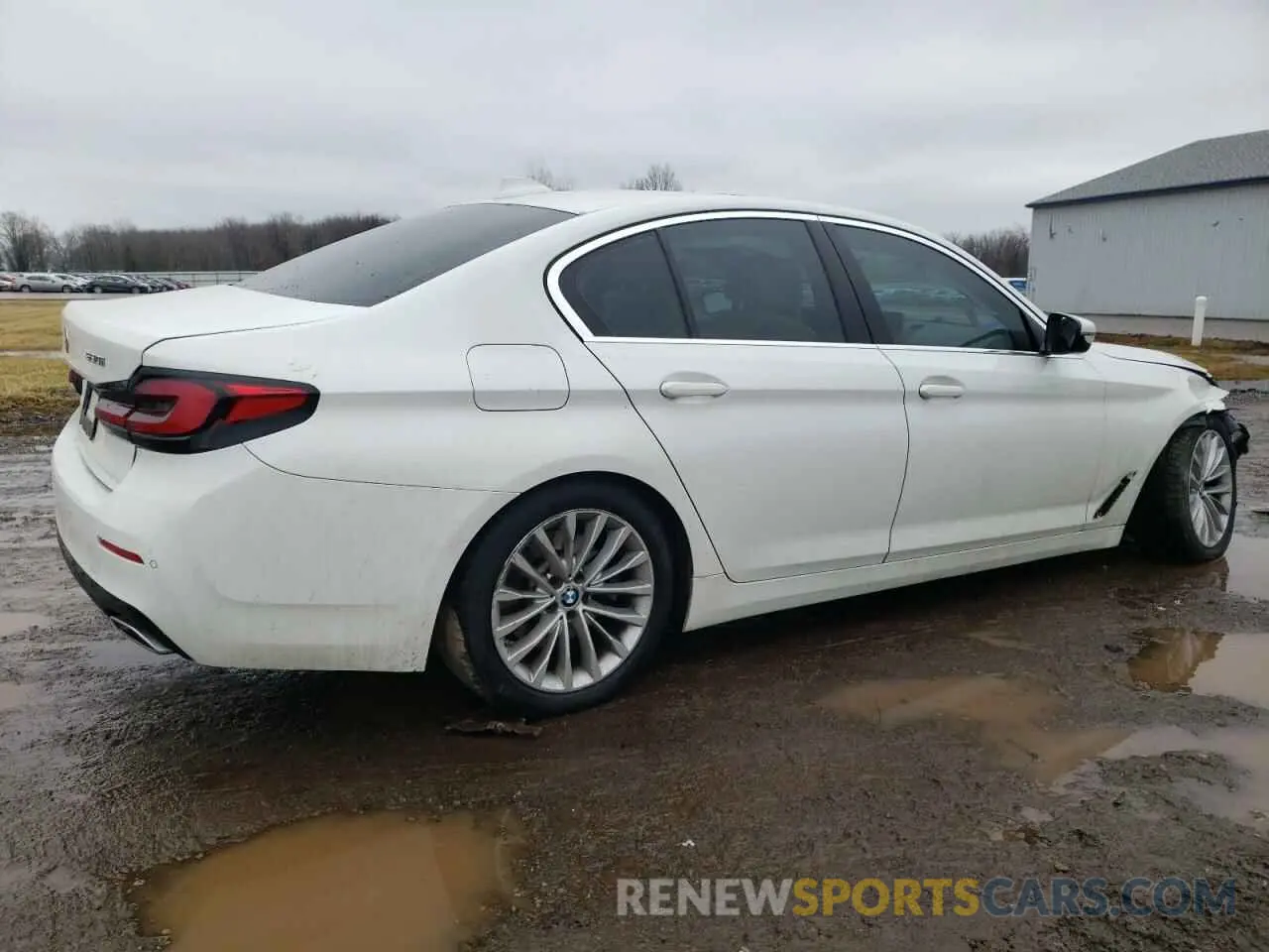 3 fotografías del automóvil dañado WBA13BJ07NCH68277 BMW 5 SERIES 2022