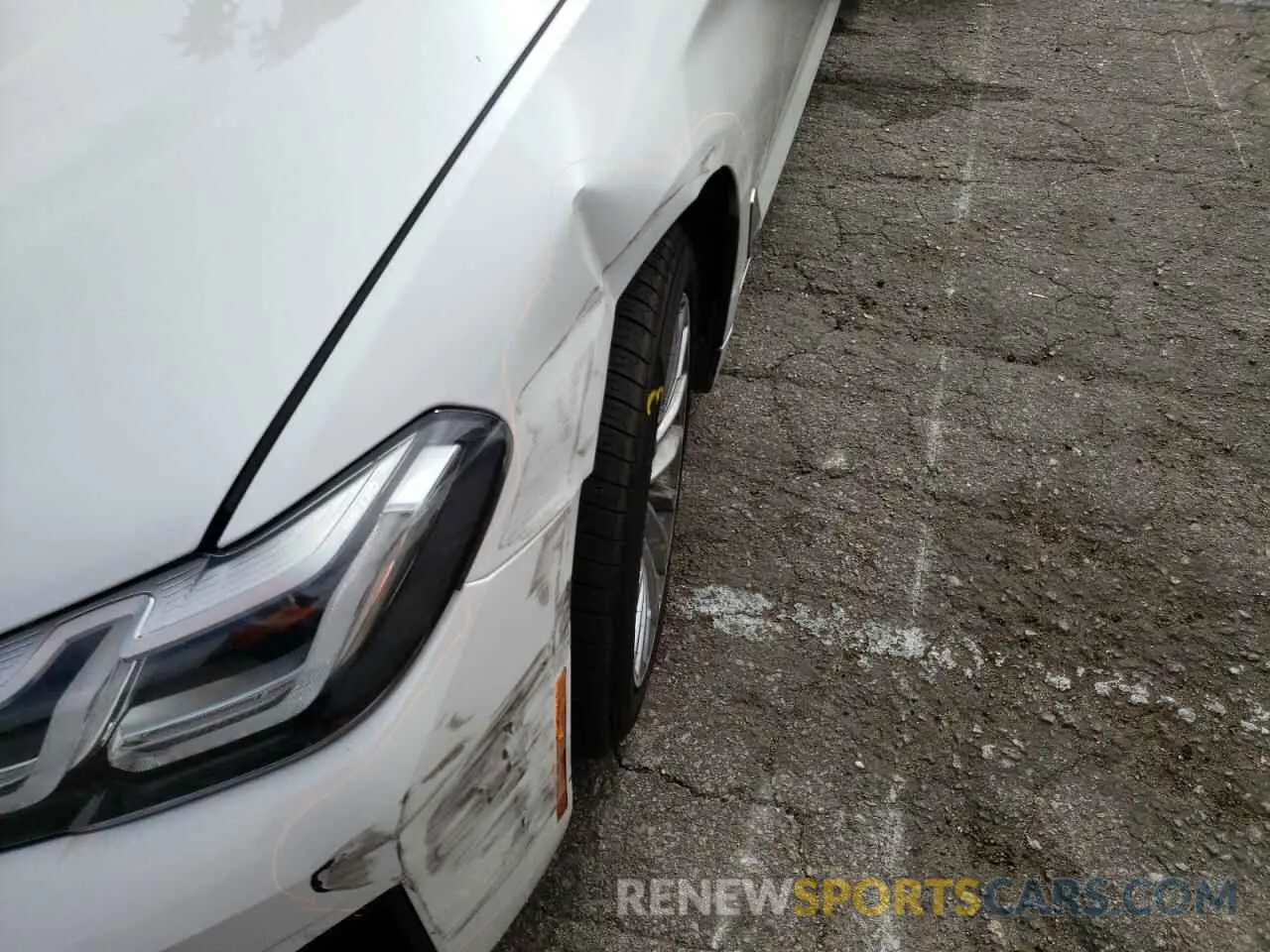 9 fotografías del automóvil dañado WBA13BJ07NCJ00119 BMW 5 SERIES 2022