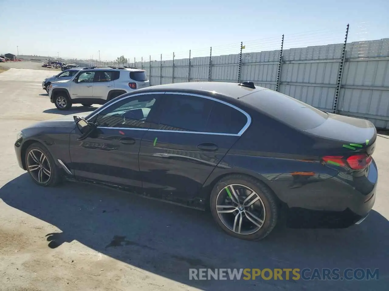2 fotografías del automóvil dañado WBA13BJ09NCL02671 BMW 5 SERIES 2022