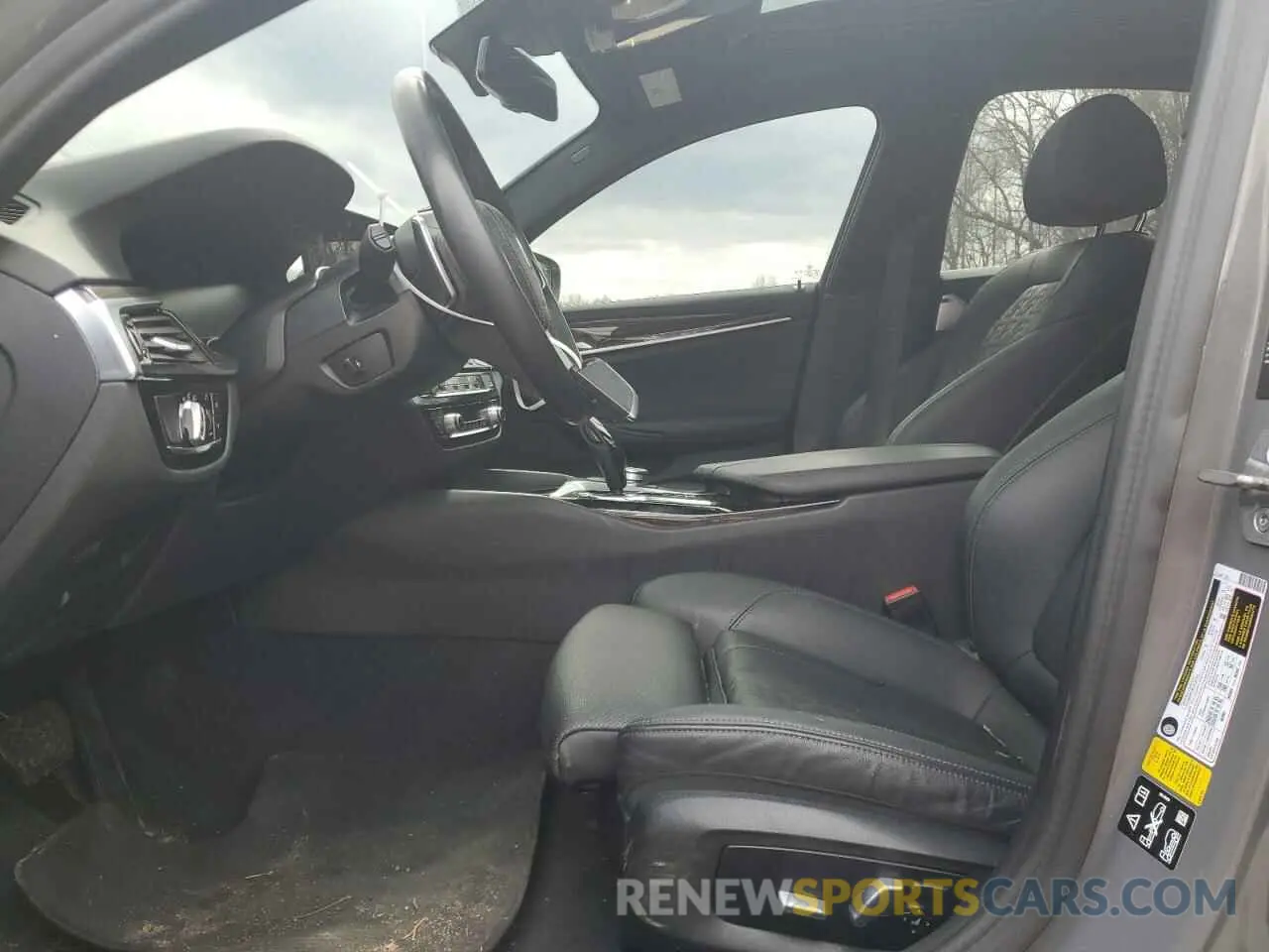 7 fotografías del automóvil dañado WBA13BJ0XNWX56782 BMW 5 SERIES 2022