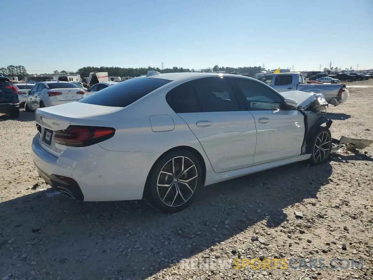 3 fotografías del automóvil dañado WBA53BH00NWX39478 BMW 5 SERIES 2022