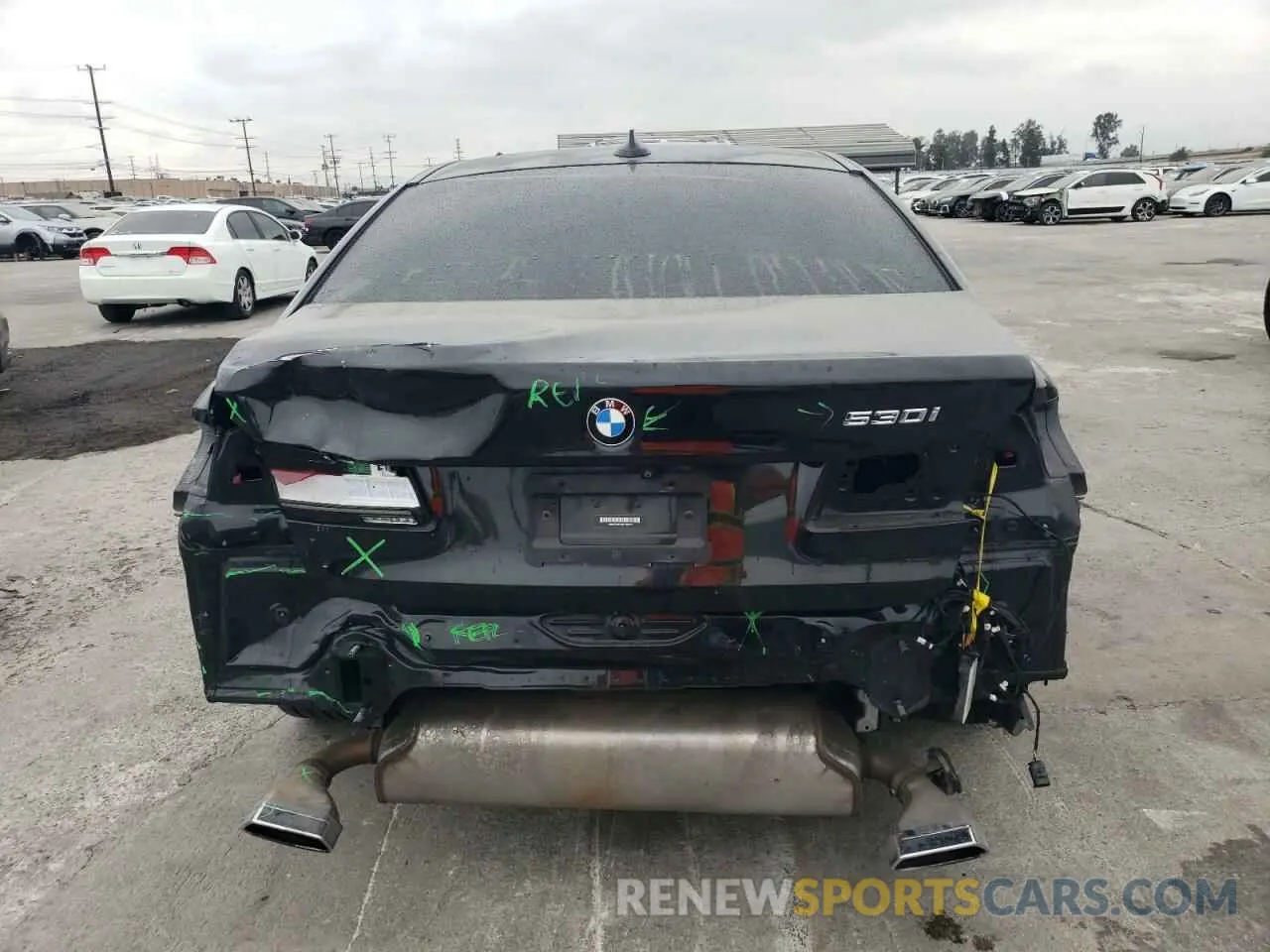 6 fotografías del automóvil dañado WBA53BH02NCJ00259 BMW 5 SERIES 2022