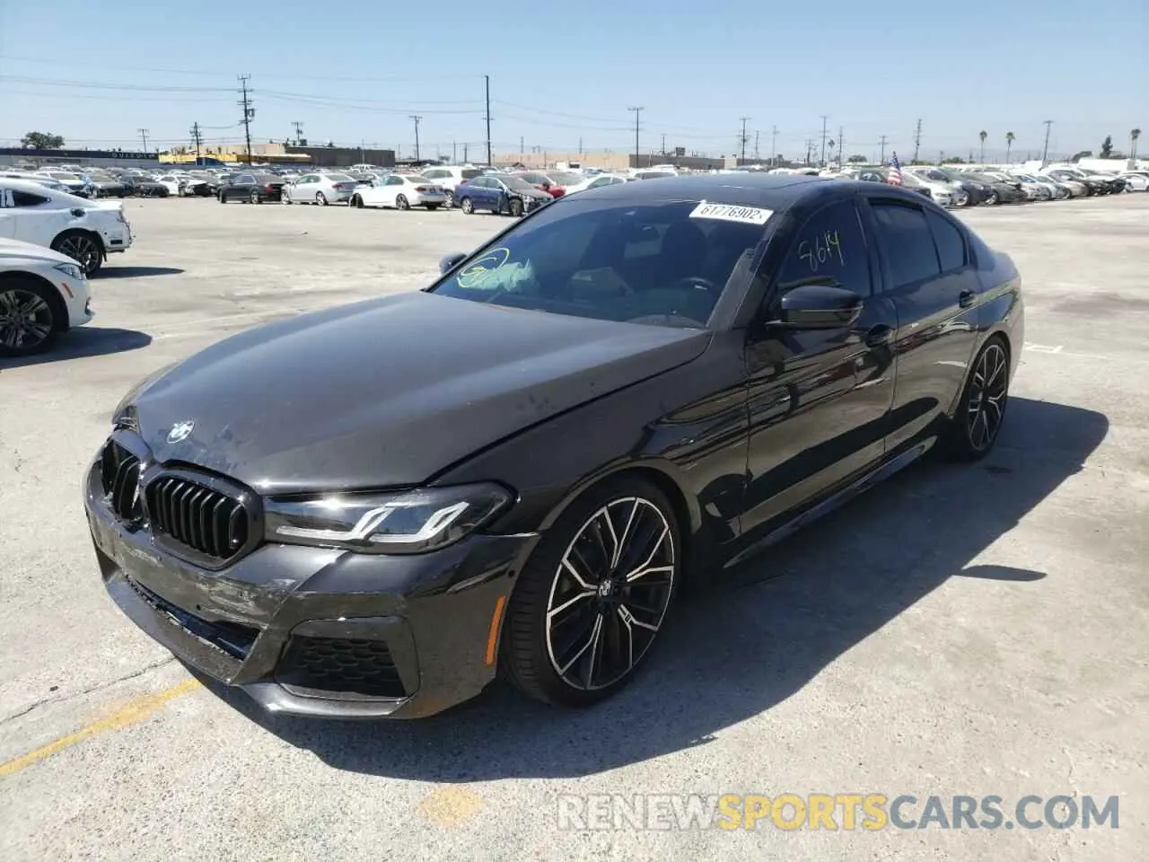 2 fotografías del automóvil dañado WBA53BH02NWX49851 BMW 5 SERIES 2022