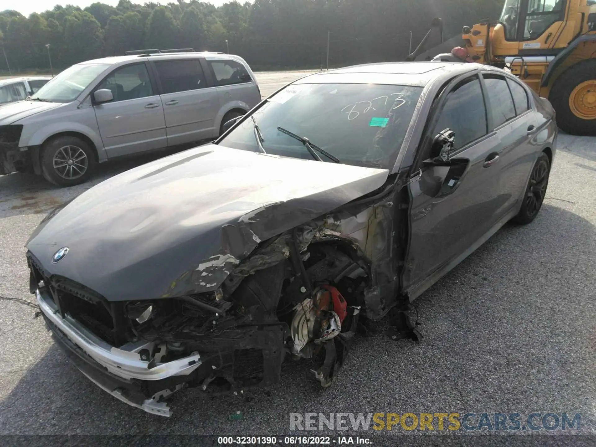 2 fotografías del automóvil dañado WBA53BH04NCJ28273 BMW 5 SERIES 2022