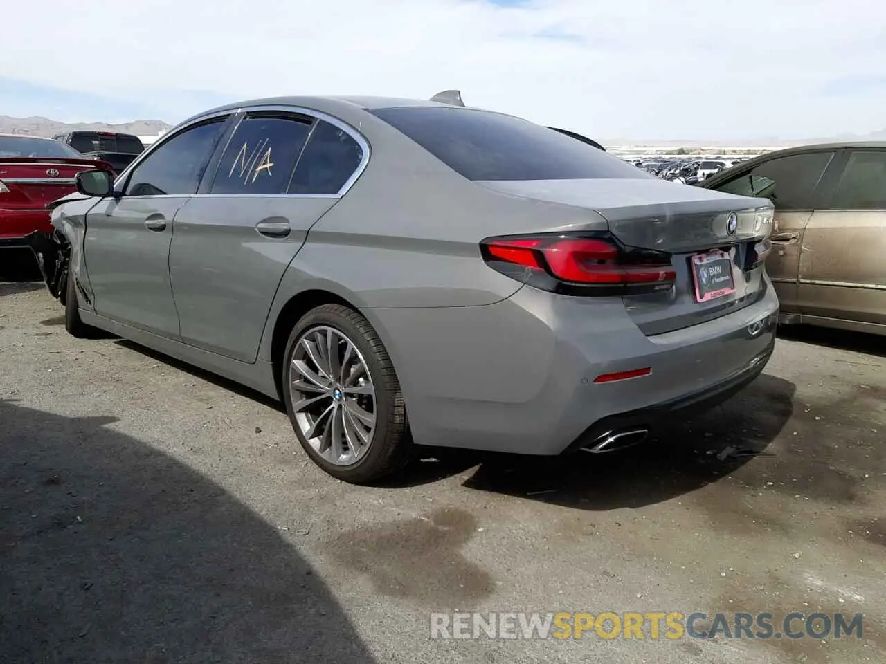 3 fotografías del automóvil dañado WBA53BH05NWX53120 BMW 5 SERIES 2022