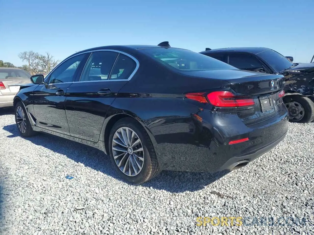 2 fotografías del automóvil dañado WBA53BH06NWX58262 BMW 5 SERIES 2022