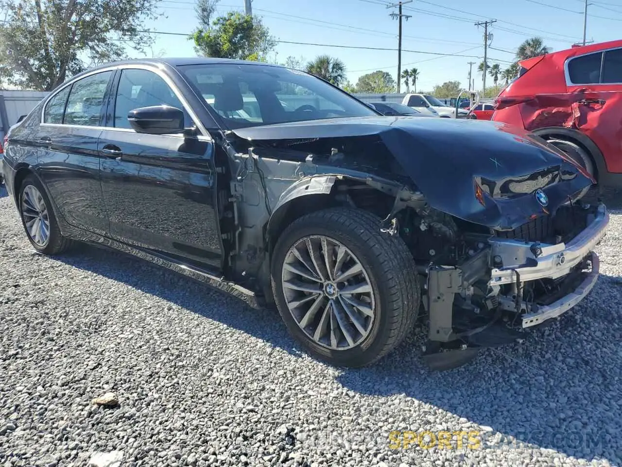 4 fotografías del automóvil dañado WBA53BH06NWX58262 BMW 5 SERIES 2022