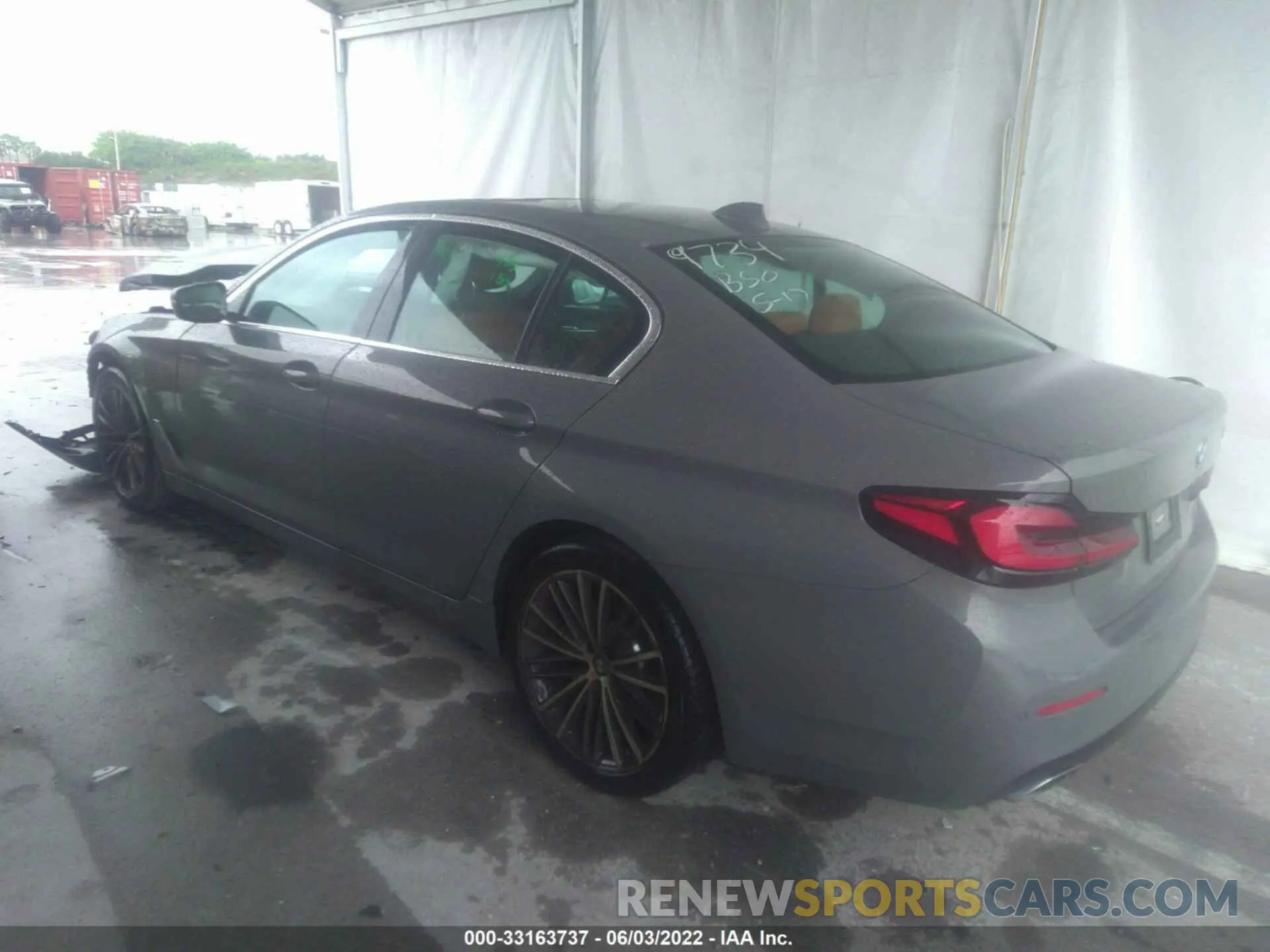 3 fotografías del automóvil dañado WBA53BH08NCJ29734 BMW 5 SERIES 2022