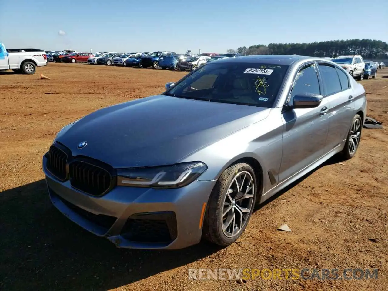 2 fotografías del automóvil dañado WBA53BH09NWX56330 BMW 5 SERIES 2022