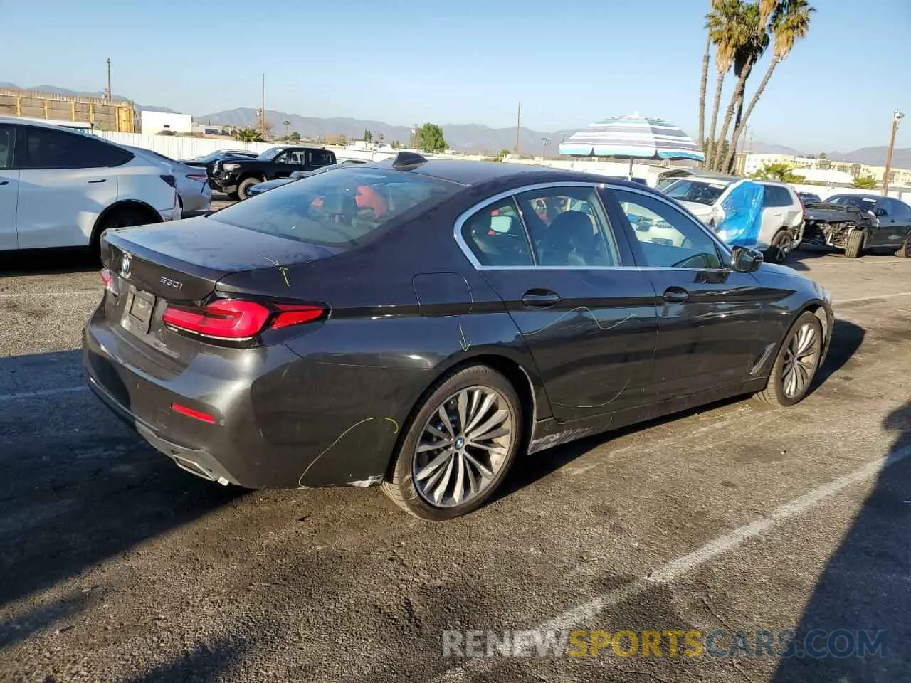 3 fotografías del automóvil dañado WBA53BH0XNWX38371 BMW 5 SERIES 2022