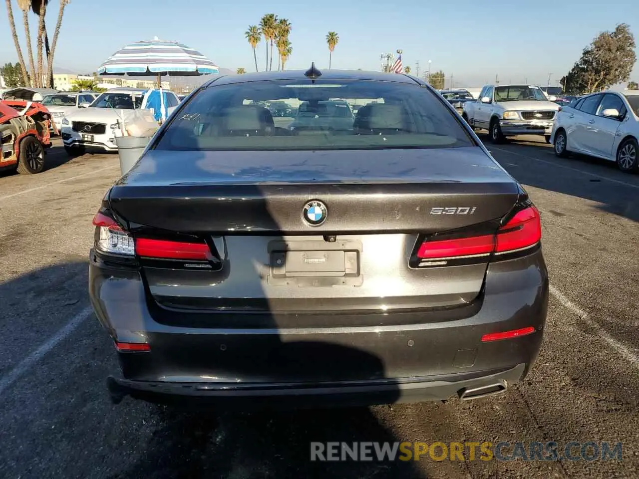 6 fotografías del automóvil dañado WBA53BH0XNWX38371 BMW 5 SERIES 2022