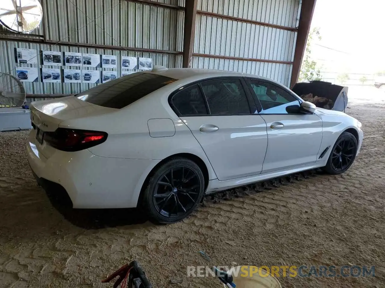 3 fotografías del automóvil dañado WBA53BJ05NWX79517 BMW 5 SERIES 2022