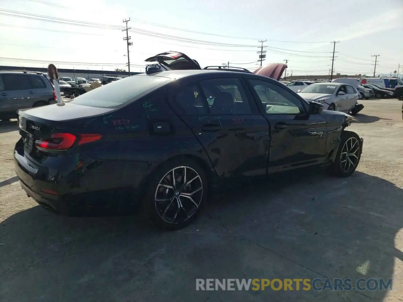 4 fotografías del automóvil dañado WBA53BJ06NWX47238 BMW 5 SERIES 2022