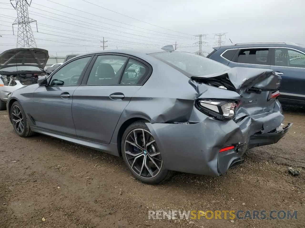 2 fotografías del automóvil dañado WBA73BJ00NCK28938 BMW 5 SERIES 2022