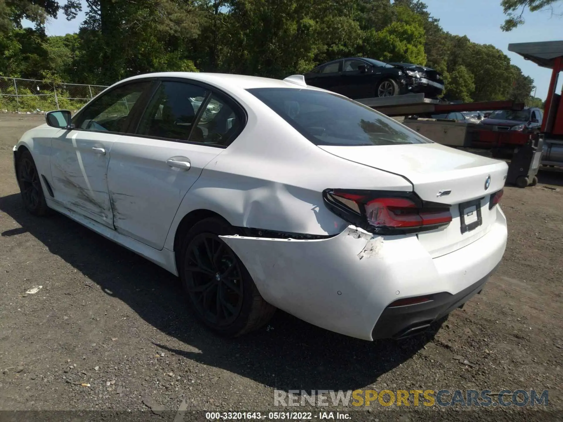 3 fotografías del automóvil dañado WBA73BJ02NWX55667 BMW 5 SERIES 2022