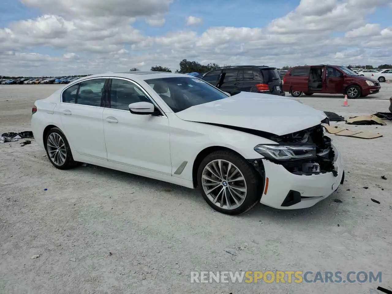 4 fotografías del automóvil dañado WBA73BJ06NCJ37236 BMW 5 SERIES 2022