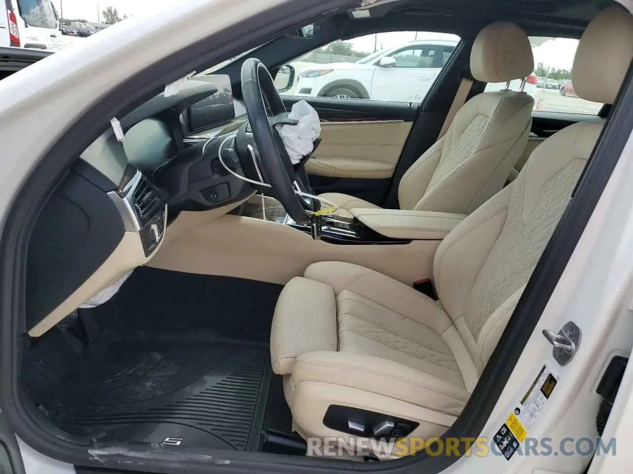 7 fotografías del automóvil dañado WBA73BJ06NCJ37236 BMW 5 SERIES 2022