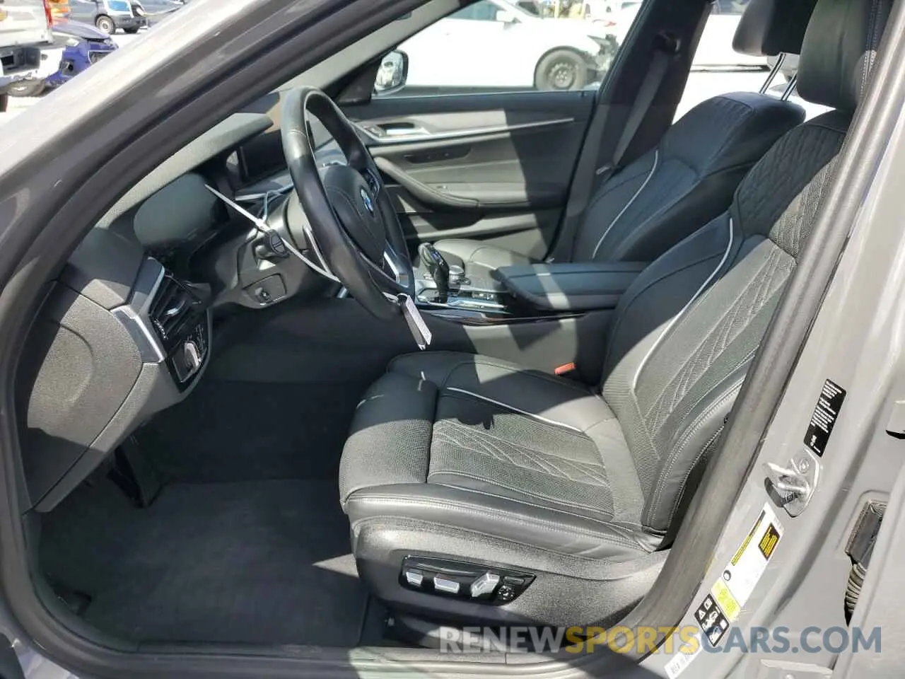 7 fotografías del automóvil dañado WBA73BJ08NWX48450 BMW 5 SERIES 2022