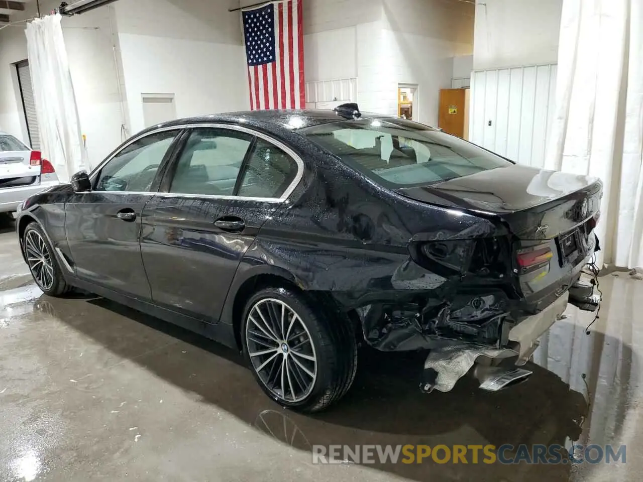 2 fotografías del automóvil dañado WBA73BJ08NWX56967 BMW 5 SERIES 2022