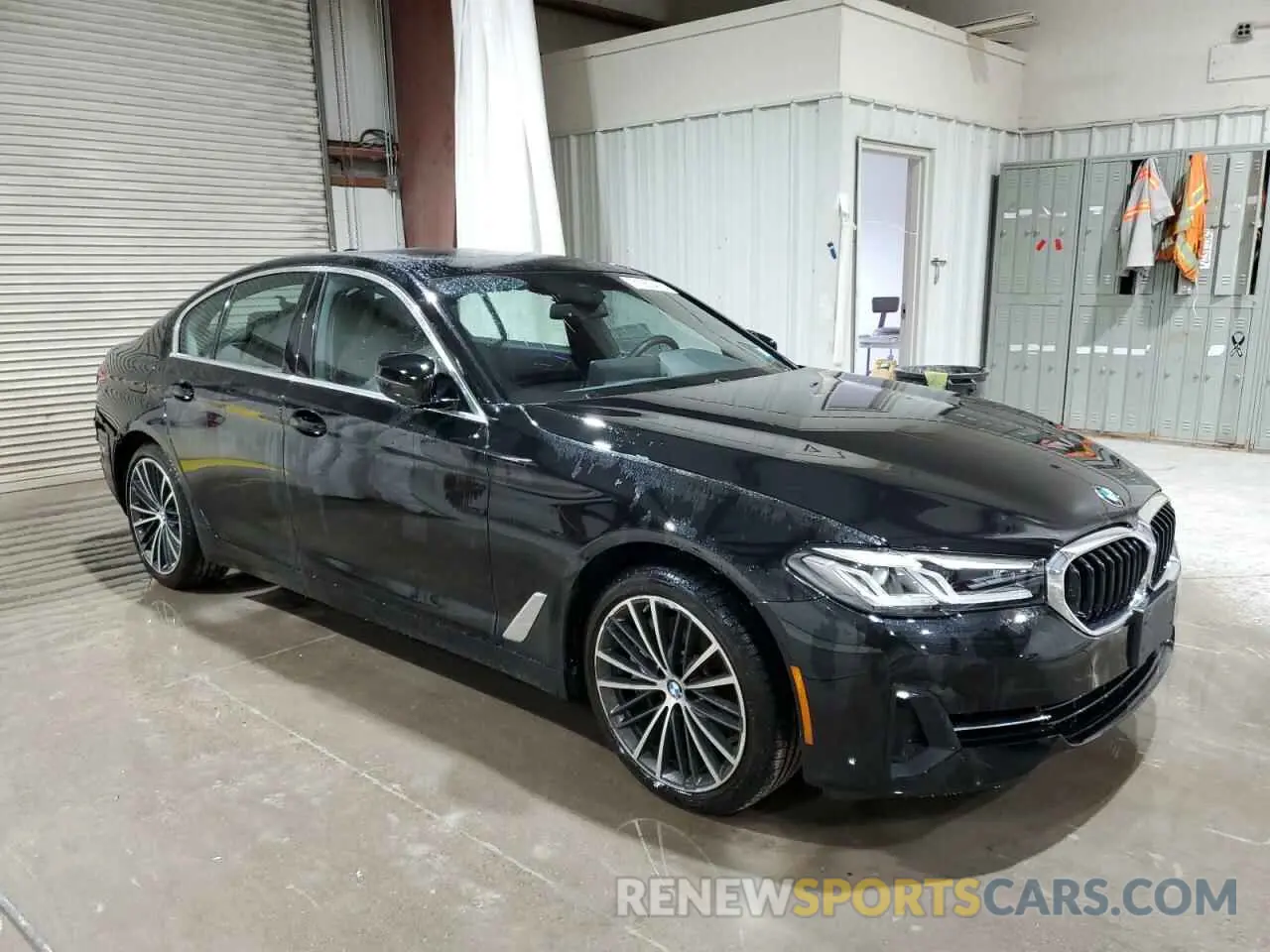 4 fotografías del automóvil dañado WBA73BJ08NWX56967 BMW 5 SERIES 2022
