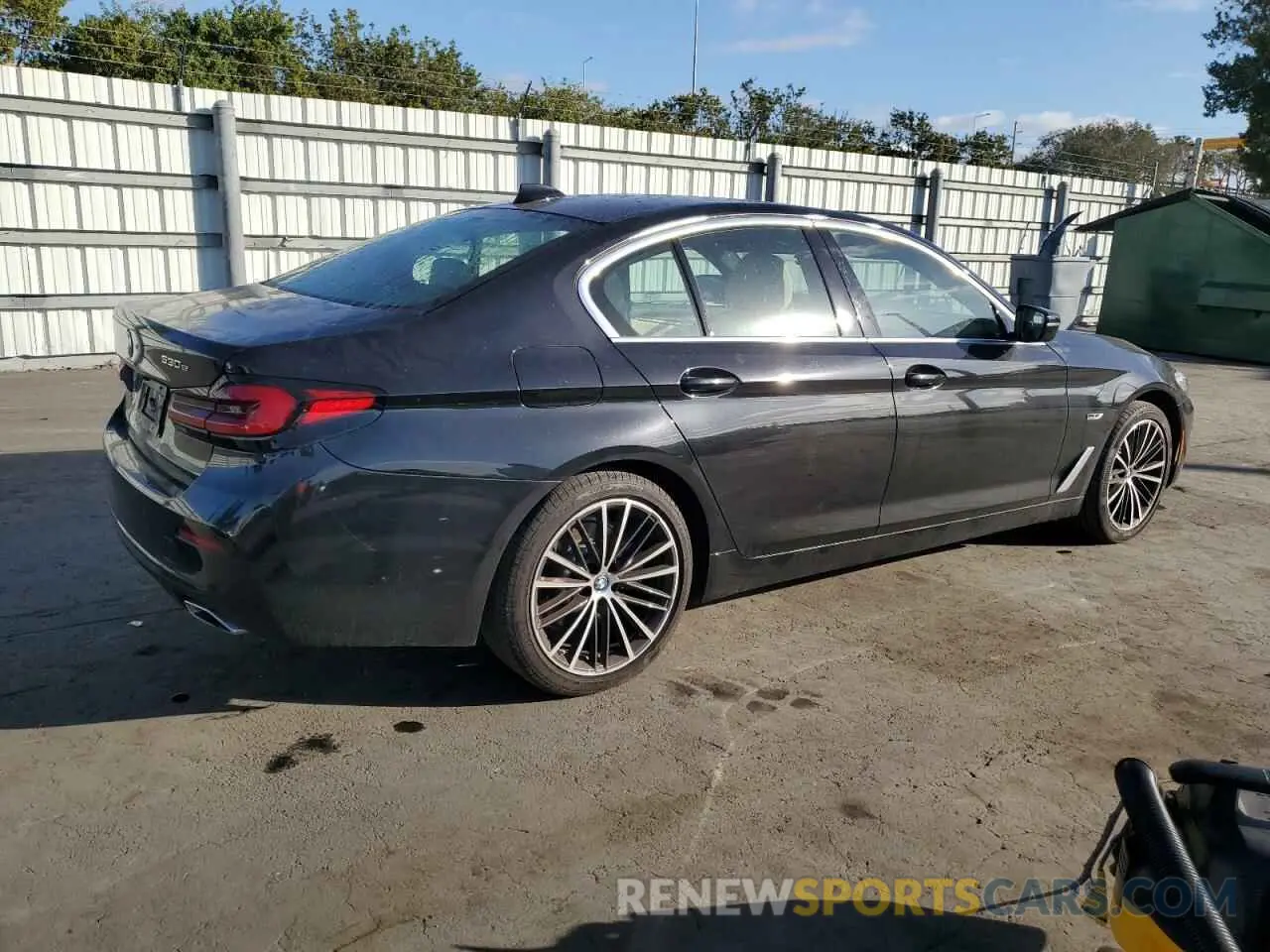 3 fotografías del automóvil dañado WBA13AG00PCL18942 BMW 5 SERIES 2023