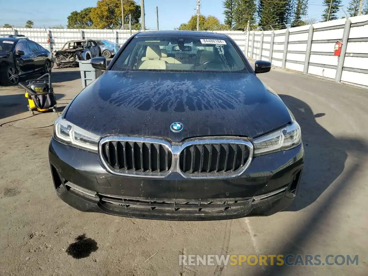 5 fotografías del automóvil dañado WBA13AG00PCL18942 BMW 5 SERIES 2023