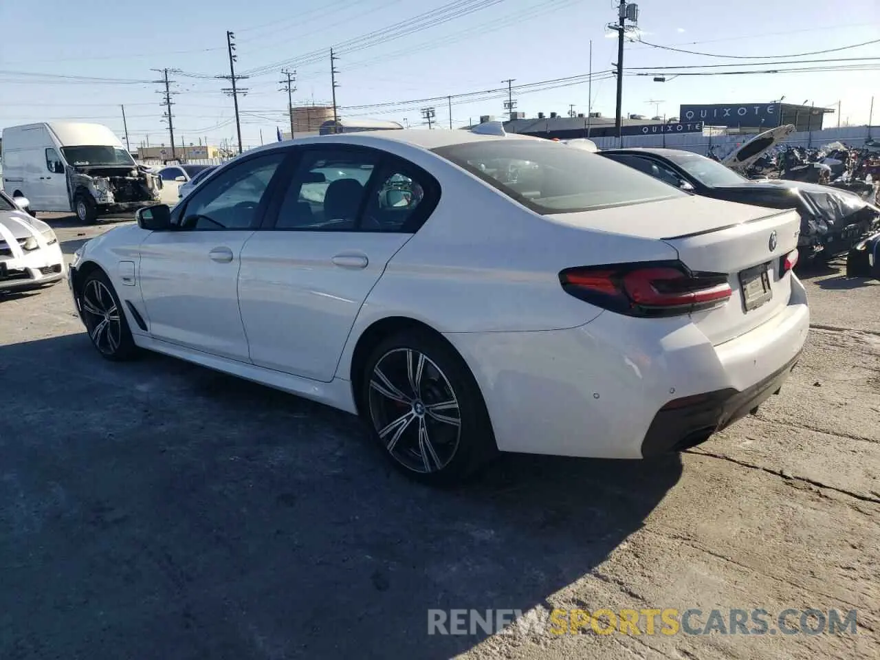 2 fotografías del automóvil dañado WBA13AG00PCM13646 BMW 5 SERIES 2023