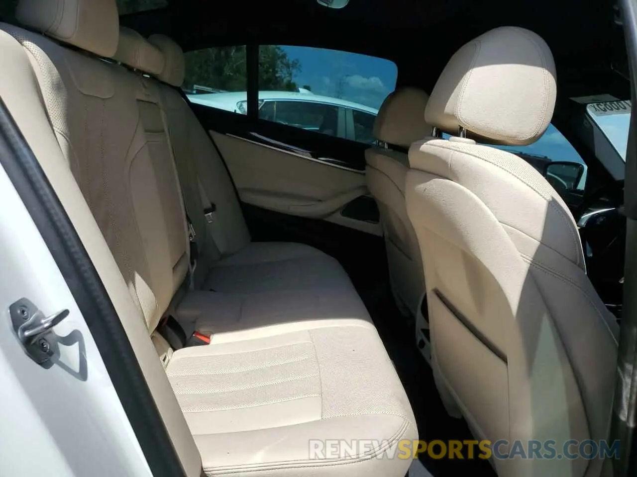 10 fotografías del automóvil dañado WBA13AG03PCL74146 BMW 5 SERIES 2023