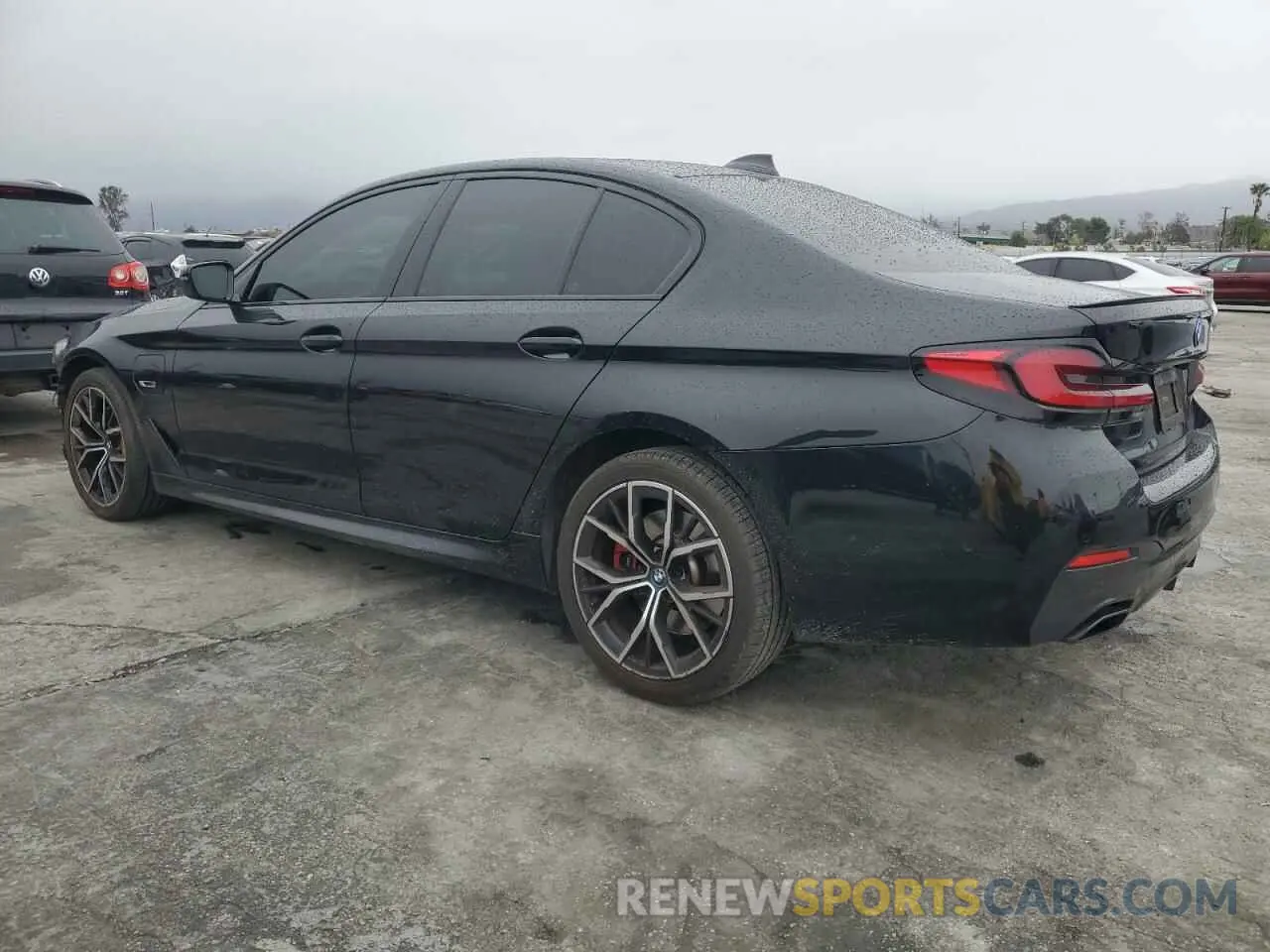 2 fotografías del automóvil dañado WBA13AG05PCM28742 BMW 5 SERIES 2023