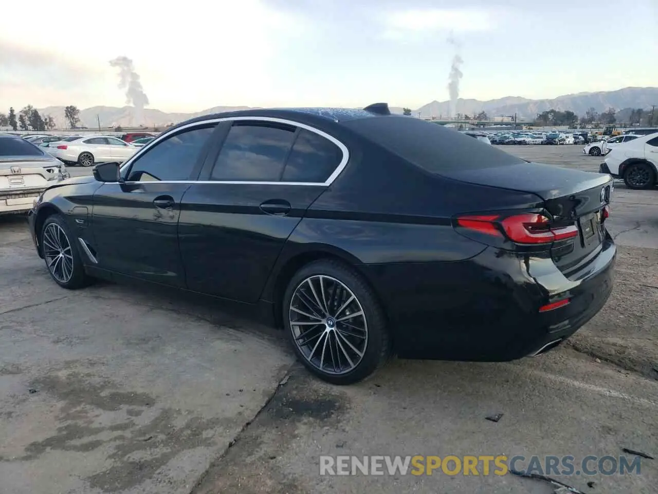 2 fotografías del automóvil dañado WBA13AG05PCM62258 BMW 5 SERIES 2023