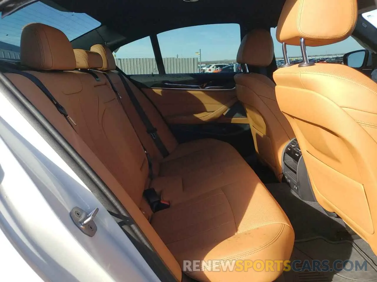 10 fotografías del automóvil dañado WBA13BJ02PWY15441 BMW 5 SERIES 2023