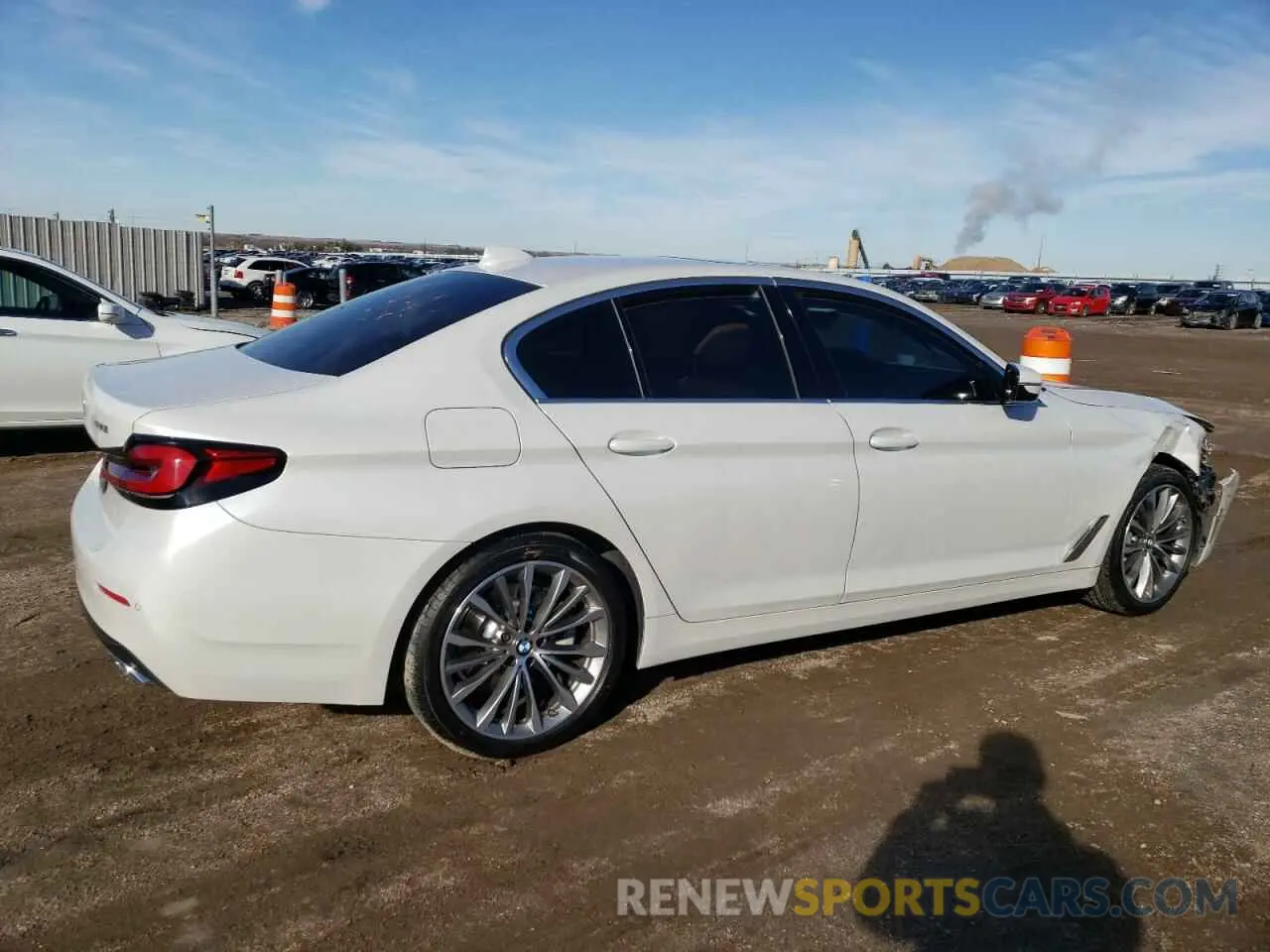 3 fotografías del automóvil dañado WBA13BJ02PWY15441 BMW 5 SERIES 2023